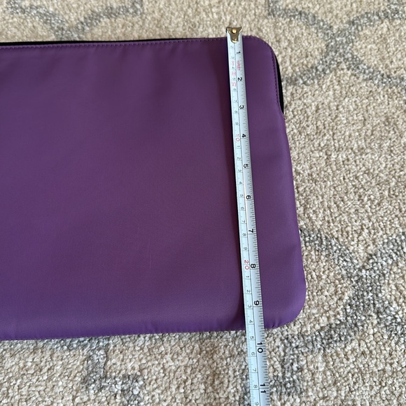 Incase 14” Compact Carrying Sleeve and Bluetooth Keyboard - Picture 2 of 7